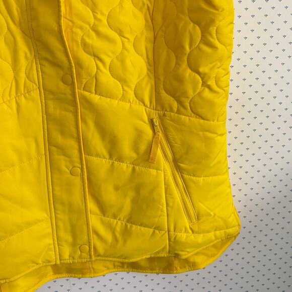 Talbots Packable Hood Quilted Vest L NWT Yellow Puffy Puffer Travel Jacket - Picture 9 of 10